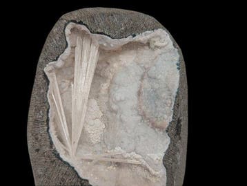 Scolecite met Stilbite Geode - Hoogte: 7.5 cm - Breedte: 5