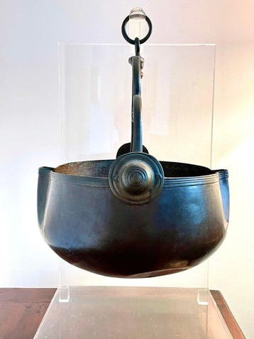 Antique Lavabo - Bronze, Cuivre - Le bacile porte de l’eau, Antiek en Kunst