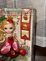Mattel - Poupée Ever After High / Apple White / Mattel 2013