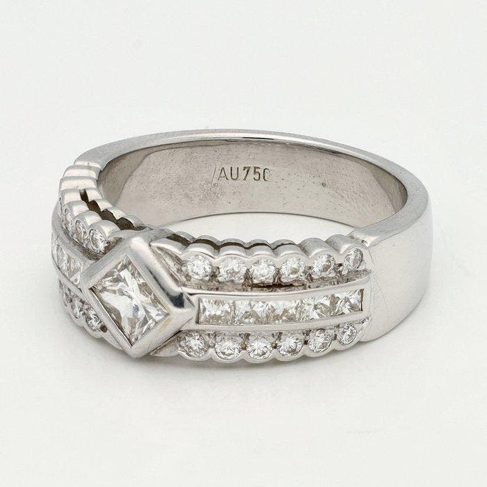 Ring - 18 karaat Witgoud Diamant (Natuurlijk), Handtassen en Accessoires, Ringen