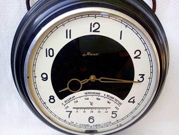 Scheepsklok - Serdobsk Horological Factory - Bakeliet, Glas,