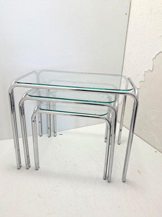 Tables gigognes - Métal, Verre - Trois tables dappoint, Antiquités & Art, Art | Objets design