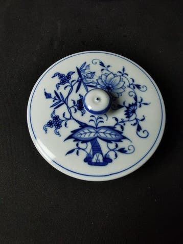 Meissen - Cipolla blu - Burriera rotonda con coperchio e, Antiek en Kunst