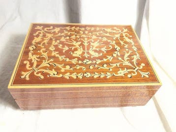 No reserve price -REUGE - Boîte à bijoux - Incroyable Boite
