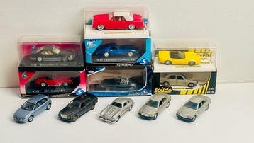 Solido 1:43 - Modelauto (12) - Mercedes, Corvette, Bentley,, Nieuw