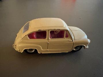 Dinky Toys - Speelgoedauto FIAT 600 - 1950-1960 - Frankrijk