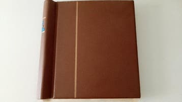 Italie 1945/1980 - Grand album avec accumulation de timbres