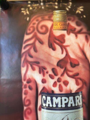 campari - red expression mano tatuata