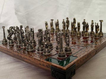 Schaakspel - Griekse troepen, ambachtelijk vervaardigd in, Antiek en Kunst