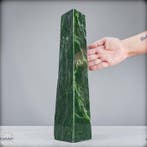 Néphrite jade naturelle de haute qualité Kristall-Obelisk,