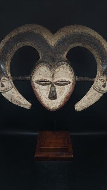 Prachtig masker - Kwélé - Gabon (Zonder minimumprijs)