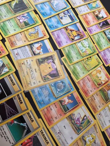 Pokémon - 62 Album incomplet - WOTC - Base set, Hobby en Vrije tijd, Verzamelkaartspellen | Pokémon, Nieuw