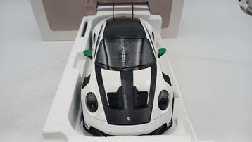 Norev 1:18 - Modelauto - Porsche 911 GT3 RS Weissach Pack, Nieuw