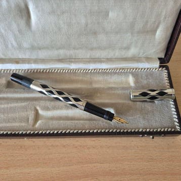 Unbekannt - Box mit 3 Schreibgeräte. Kein Modell und Typ -, Verzamelen, Nieuw