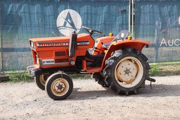 Veiling: Minitractor Hinomoto E1802 Diesel 18pk, Articles professionnels, Agriculture | Tracteurs, Ophalen