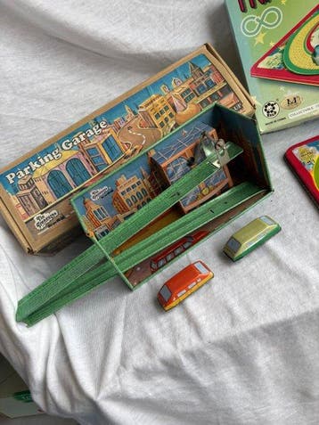 Tin Treasures - Speelgoed Tin Treasures Parking Garage &