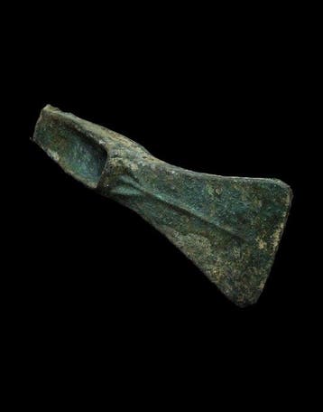 Bronstijd Brons - Celtisch - Bretonse bijl - 15,8 cm -