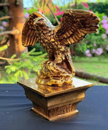 Figuur - Águila en Columna Jónica - Brons