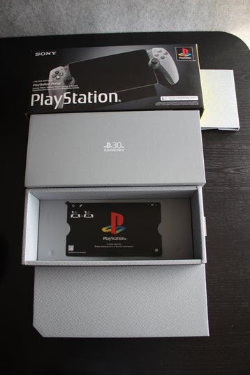Sony - Playstation Portal - Bundle Playstation Portal 30th, Nieuw
