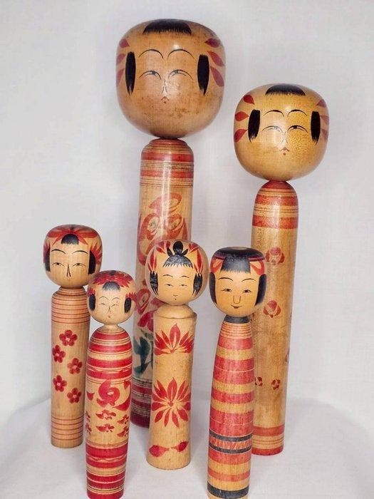 Traditionele kokeshi, set van 6 stuks, houten volks, Antiquités & Art, Antiquités | Autres Antiquités