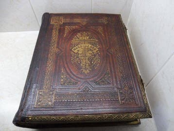 Browns Family Bible - J. Scott Publisher - Leicester -