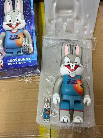 Medicom Toy - BE@RBRICK Bugs Bunny (Space Jam) 400% + 100%