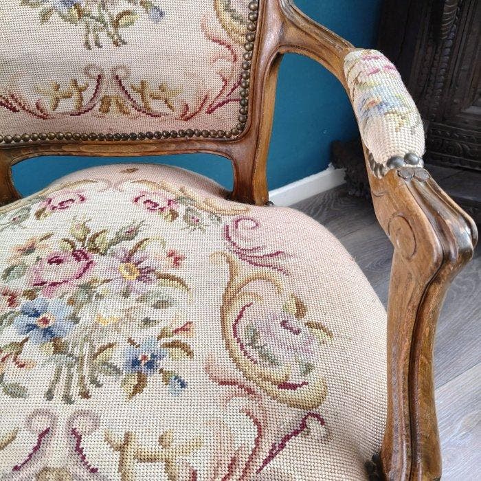 Fauteuil - Wortelnotenhout - Bergère Fauteuil, Antiek en Kunst, Antiek | Overige Antiek