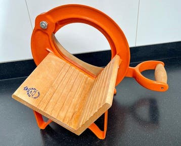 Raadvad - Ove Larsen - Broodsnijmachine - Type 294 -