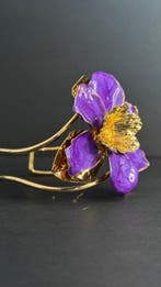 Boho Bloemarmband in Violet en Goud – Artistiek ontwerp