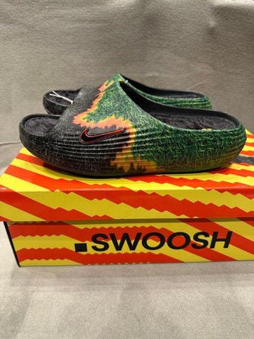 Nike - Nike ReactX Rejuven8 Slide QS Patched Grass -, Nieuw