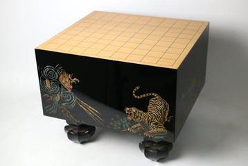 Bordspel - Shogi Board (Shogiban) with Black Lacquer Maki-e