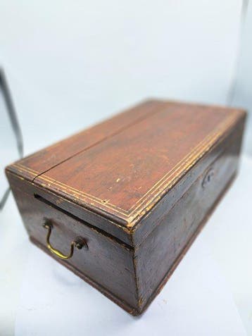 Cercueil - liste des tables - Bois, Laiton - Grand coffre de, Antiquités & Art