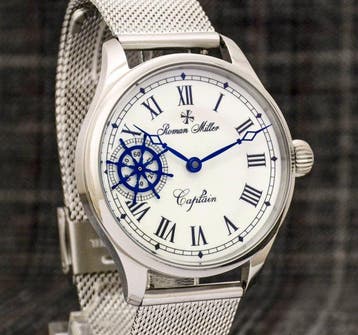 Roman Miller - Captain, Rotating Ships Wheel - Zonder
