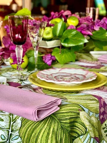 Tafelkleed met bloemenprint in felle kleuren voor grote