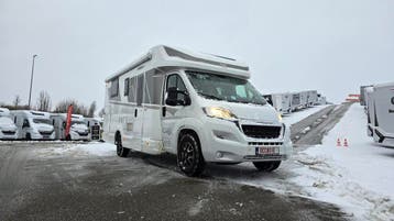 McLouis Carat 479 op Peugeot met slechts 38684 km 06060, Caravans en Kamperen, Tot en met 5, 7 tot 8 meter, Treinzit, Handgeschakeld