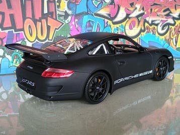 Welly 1:18 - Modelauto - Porsche 911 GT3 RS, Nieuw