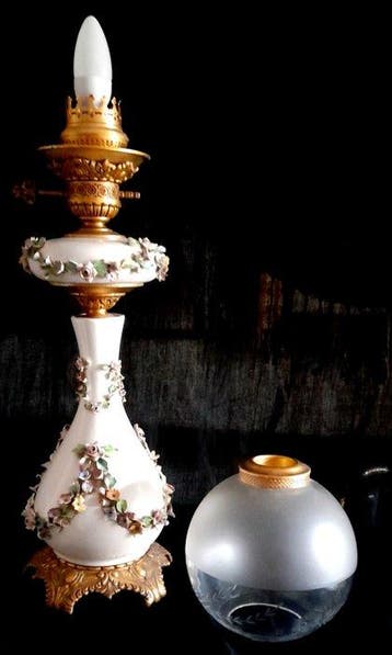 Tafellamp - Porselein verguld brons gegraveerd glas