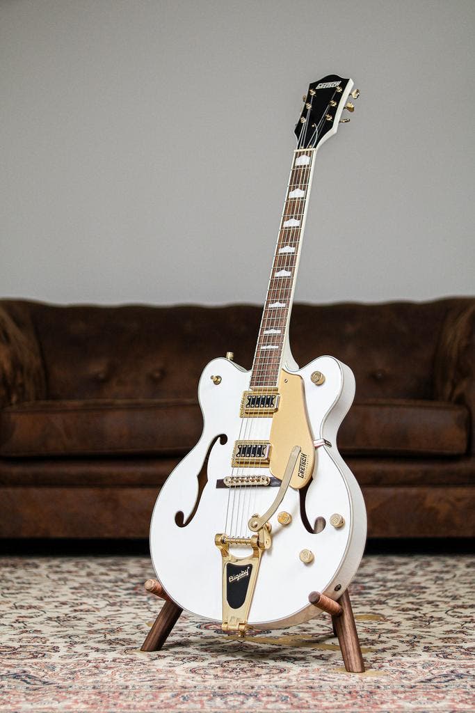 Gretsch G5422TG Electromatic Bigsby | Snowcrest White, Musique & Instruments, Instruments à corde | Guitares | Électriques, Envoi