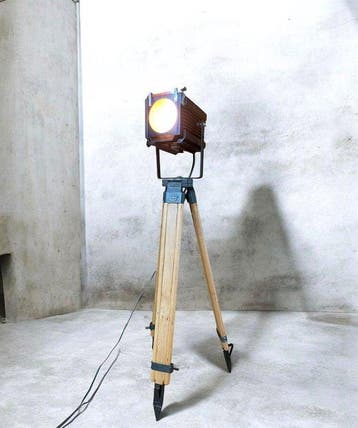 Staande lamp (2) - Aluminium, Glas, Messing, IJzer, Hout -