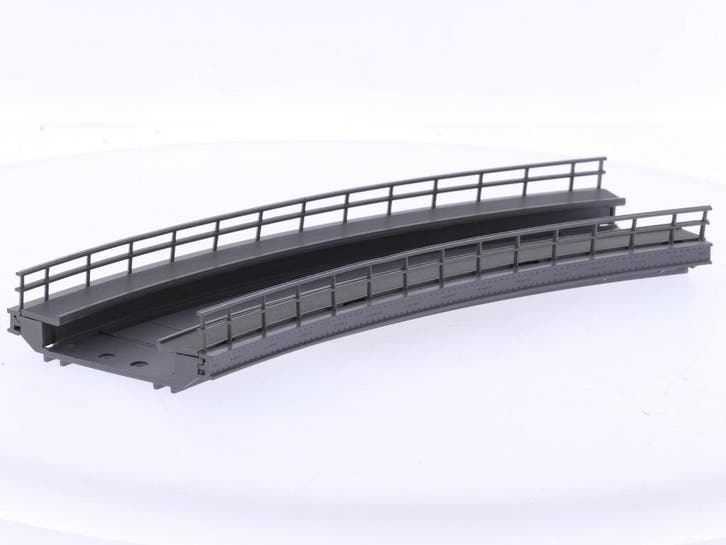 Schaal H0 Märklin 74613 gebogen oprit R1 = 360 mm (14-3/1.., Hobby en Vrije tijd, Modeltreinen | H0, Brug, Tunnel of Gebouw, Gebruikt