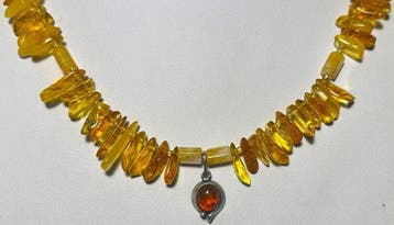 Natuurlijk Baltisch amber ; Citrien ; Tijgeroog. ZEER