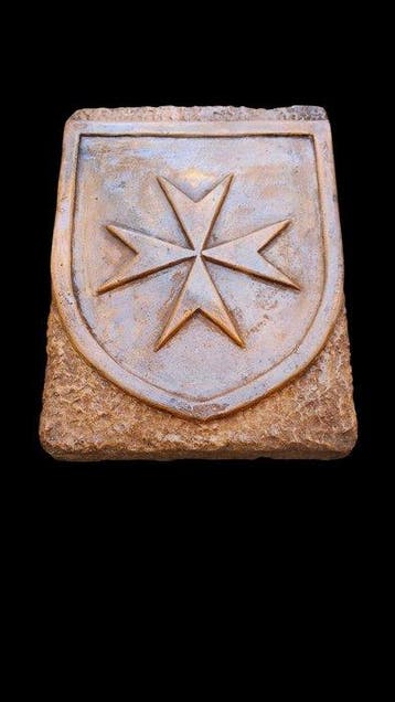 sculptuur, Stemma Croce Di Malta - 25 cm - Gegoten steen