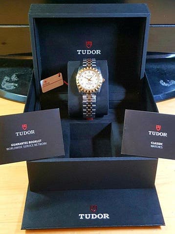 Tudor - Classic Geneva Date - SILVER DIAMOND LINEN - 38mm