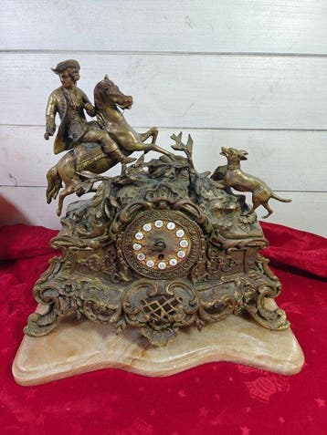 Tafel/bureauklokken - Antieke Franse figuurklok- Jager te