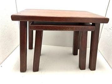 Tables gigognes - Chêne - Deux petites tables dappoint.
