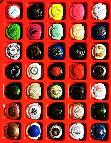 Collection de capsules de champagne - maisons de champagne