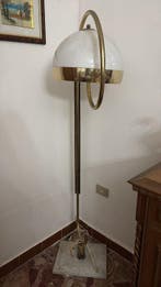 Arteluce - Gregotti Associati - Gebogen vloerlamp - messing,