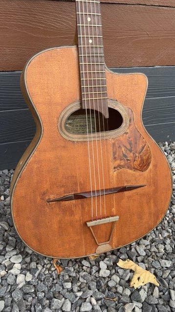 A. Di Mauro - - Guitare acoustique - France - 1940, Musique & Instruments