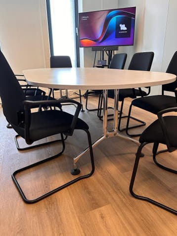 Vitra Vergadertafel - Nieuw Bureaublad - 8-10 Personen, Huis en Inrichting, Verzenden, In hoogte verstelbaar, Zo goed als nieuw