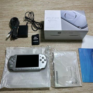 Sony - PSP-3000 - Sony PSP-3000 Mystic Silver Console Boxed, Games en Spelcomputers, Nieuw